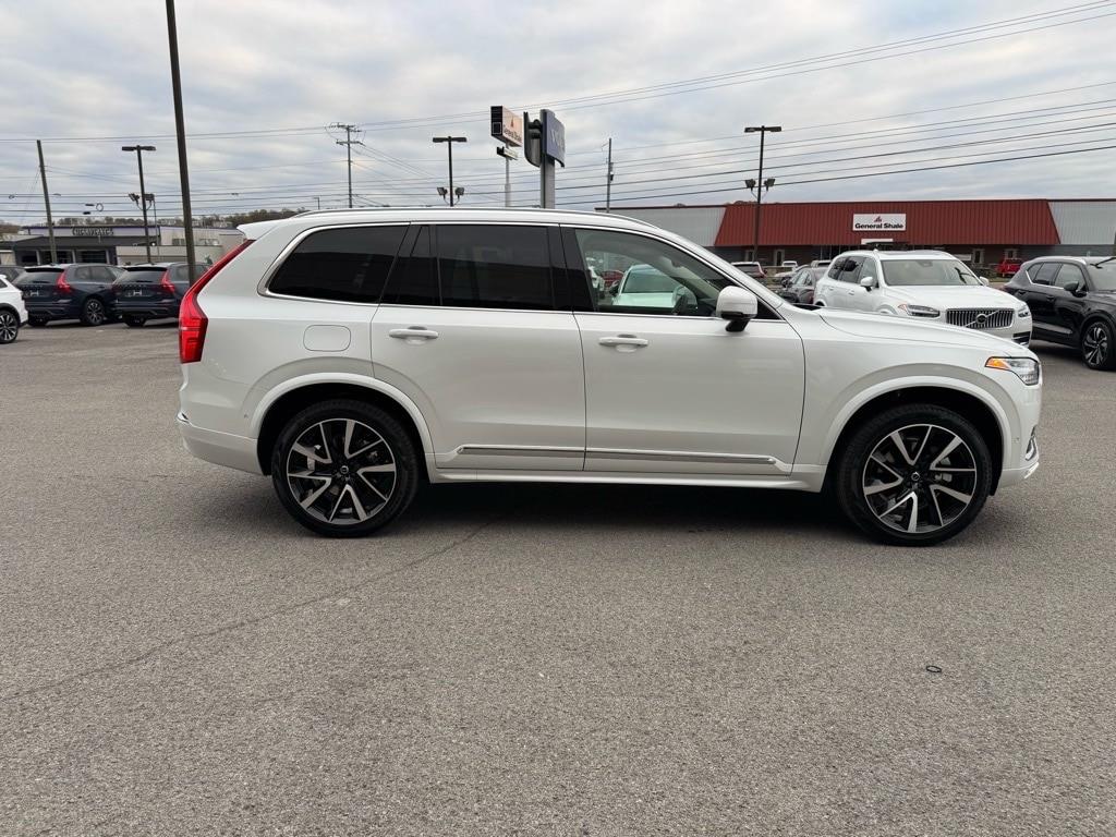 2025 Volvo XC90 Plus AWD photo 2