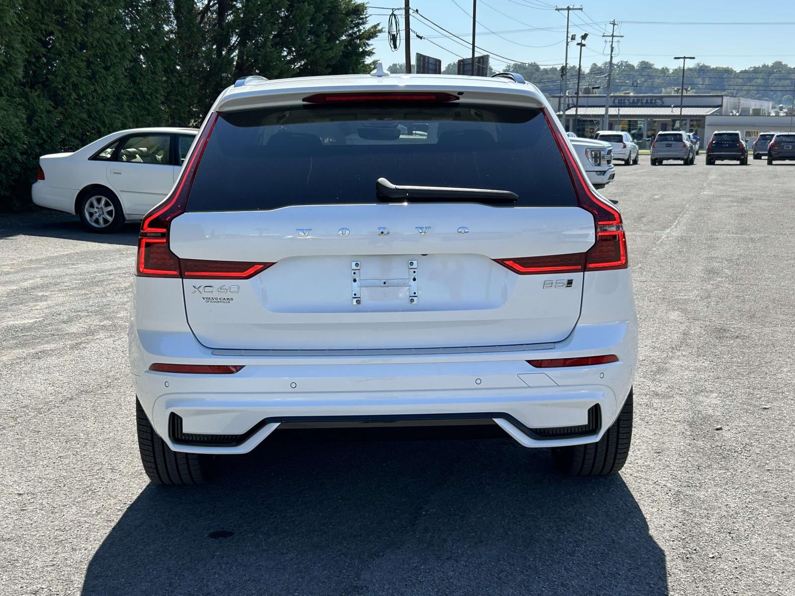 2026 Volvo XC60 B5 photo 4