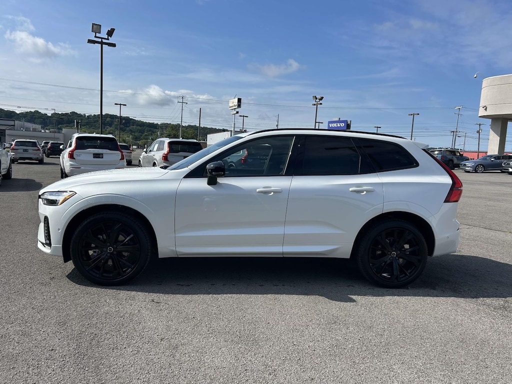 New 2026 Volvo XC60 B5 Ultra Black Edition SUV