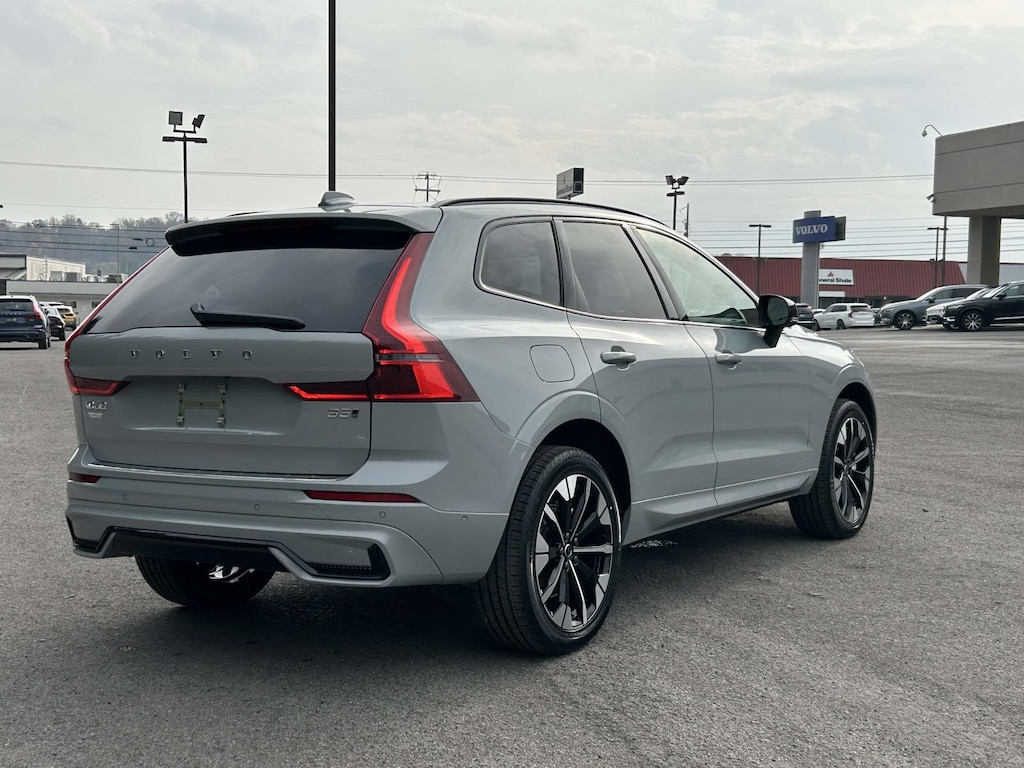 New 2026 Volvo XC60 B5 Plus SUV