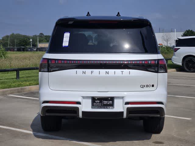 Thumbnail: 2026 INFINITI QX80 - 4
