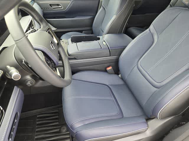 Thumbnail: 2026 INFINITI QX80 - 11