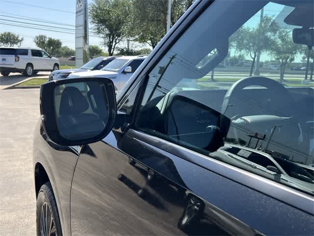 Thumbnail: 2025 INFINITI QX80 - 7