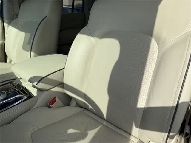 Thumbnail: 2022 INFINITI QX80 - 12