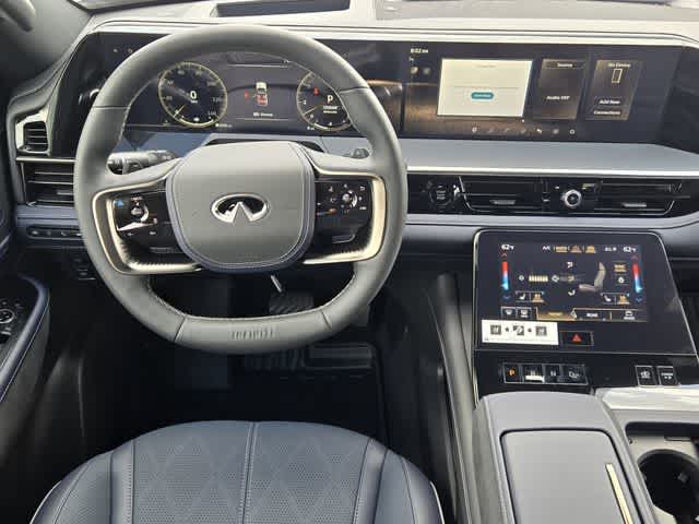 Thumbnail: 2026 INFINITI QX80 - 16