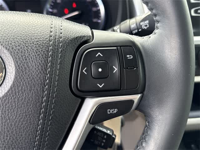 Thumbnail: 2016 Toyota Highlander - 22