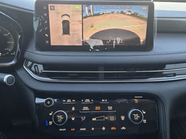 Thumbnail: 2026 INFINITI QX60 - 16