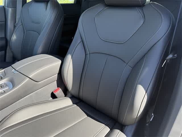 Thumbnail: 2026 INFINITI QX60 - 12