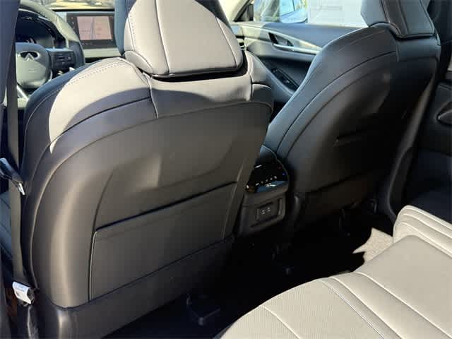 Thumbnail: 2026 INFINITI QX60 - 14