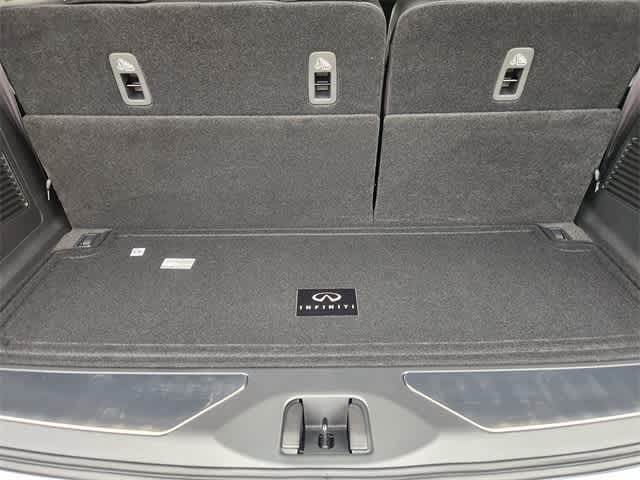 Thumbnail: 2026 INFINITI QX80 - 19