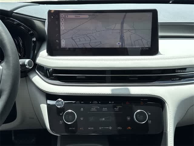 Thumbnail: 2026 INFINITI QX60 - 17