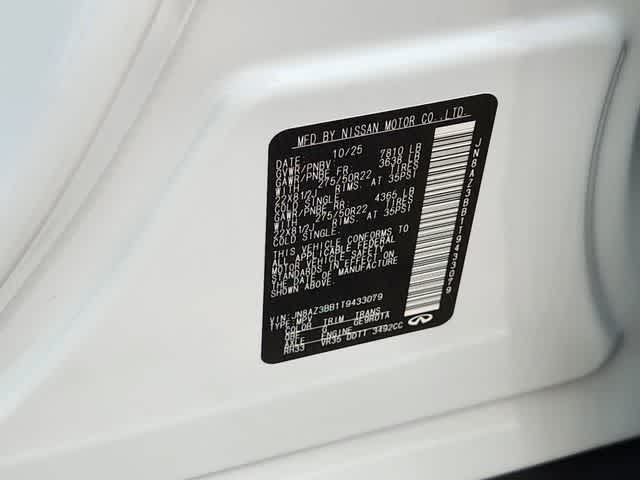 Thumbnail: 2026 INFINITI QX80 - 21