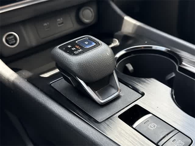 2021 Nissan Rogue SV 19