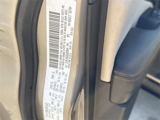 Thumbnail: 2016 Jeep Cherokee - 25