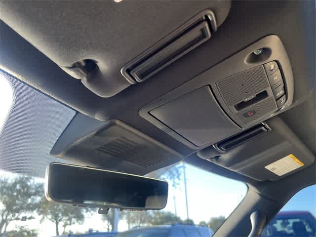 Thumbnail: 2022 INFINITI QX80 - 30