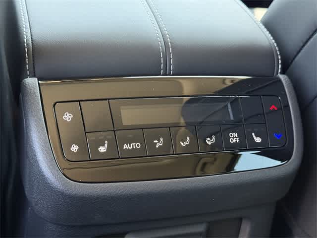 Thumbnail: 2026 INFINITI QX60 - 19