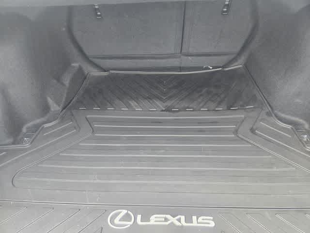 Thumbnail: 2022 Lexus IS - 19
