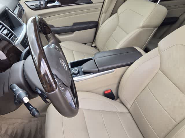 Thumbnail: 2013 Mercedes-Benz M-Class - 12