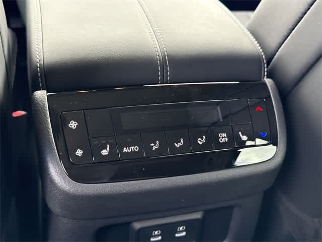 Thumbnail: 2026 INFINITI QX60 - 21