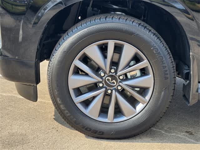 Thumbnail: 2026 INFINITI QX80 - 8