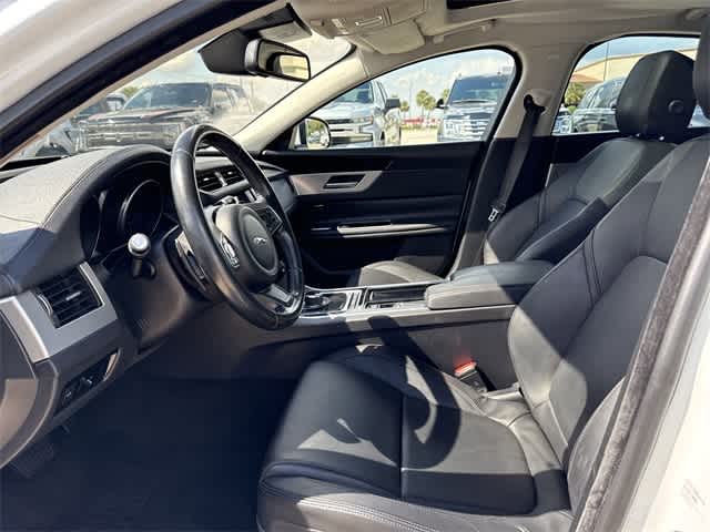 Thumbnail: 2018 Jaguar XF - 12