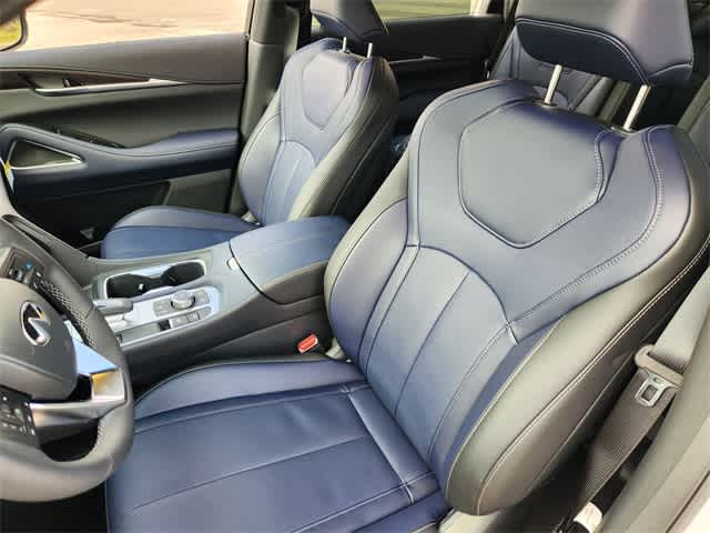 Thumbnail: 2026 INFINITI QX60 - 11