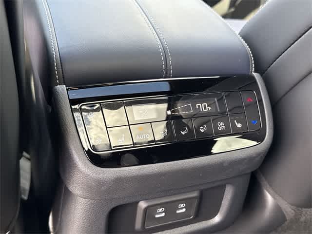 Thumbnail: 2026 INFINITI QX60 - 19