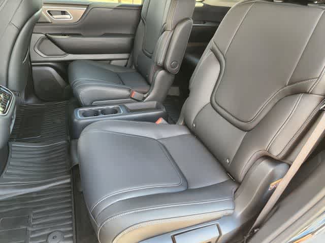 Thumbnail: 2026 INFINITI QX80 - 13