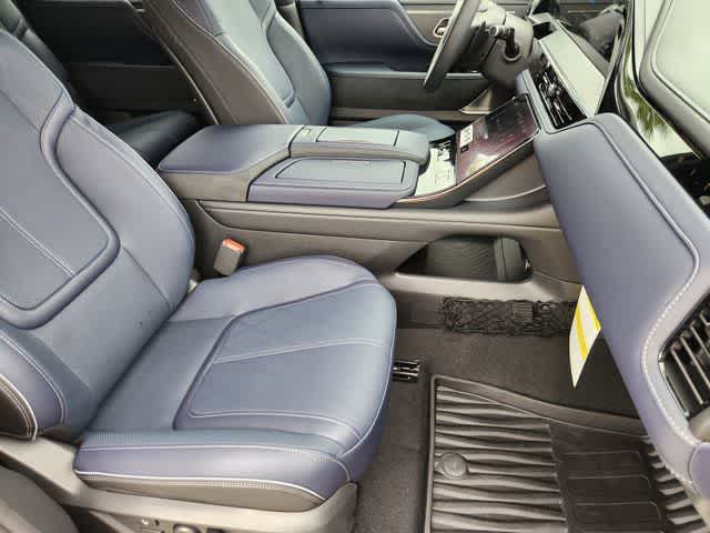 Thumbnail: 2026 INFINITI QX80 - 14
