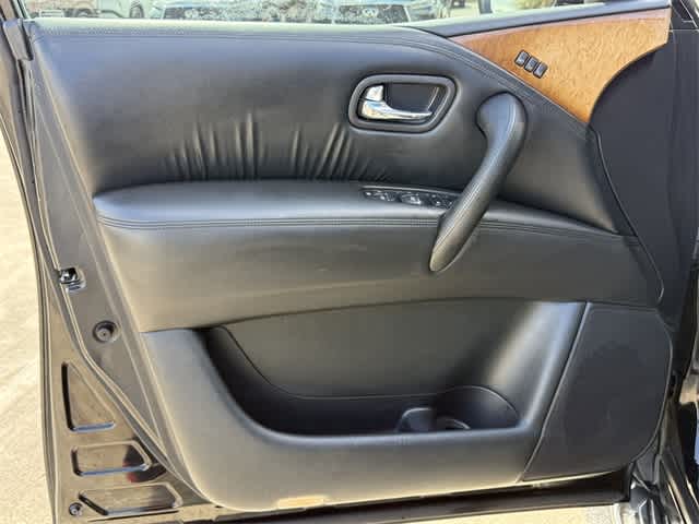 Thumbnail: 2014 INFINITI QX80 - 8