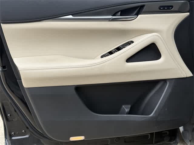 Thumbnail: 2023 INFINITI QX60 - 8