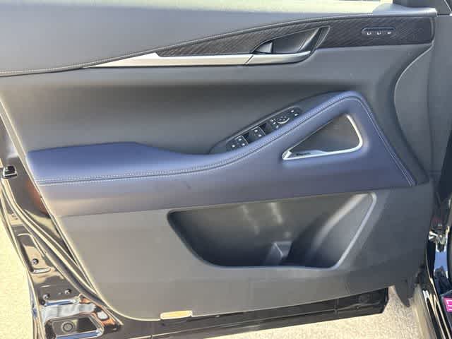 Thumbnail: 2026 INFINITI QX60 - 8