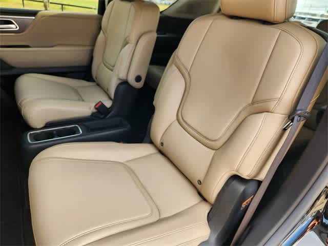 Thumbnail: 2026 INFINITI QX80 - 13