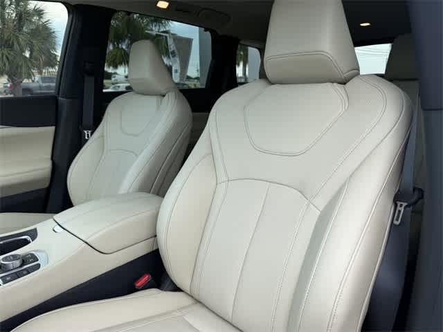 Thumbnail: 2025 INFINITI QX60 - 10