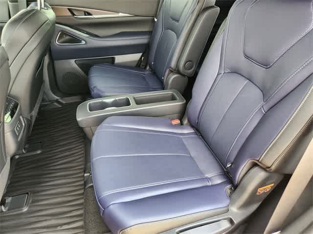 Thumbnail: 2026 INFINITI QX60 - 13