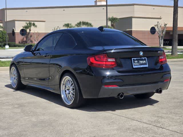 Thumbnail: 2015 BMW 2 Series - 4