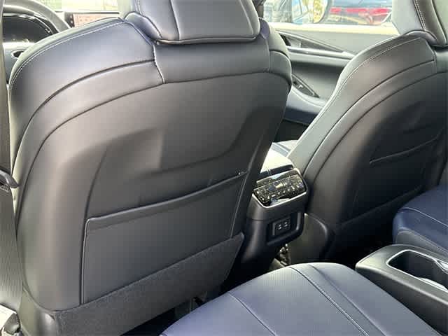 Thumbnail: 2026 INFINITI QX60 - 15