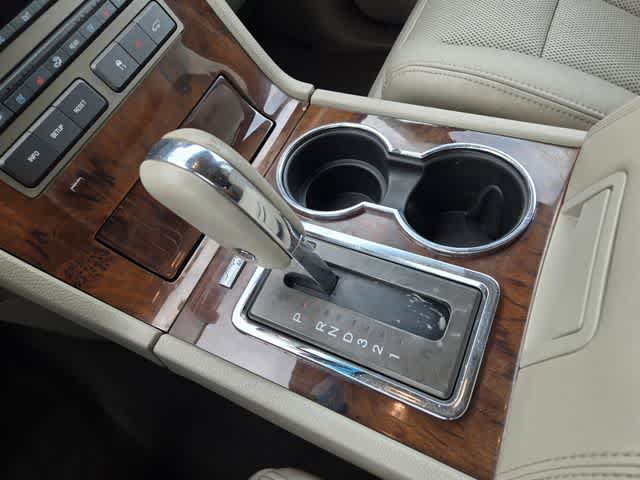Thumbnail: 2011 Lincoln Navigator - 18