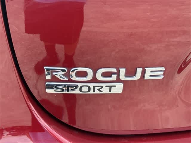 Thumbnail: 2022 Nissan Rogue Sport - 5