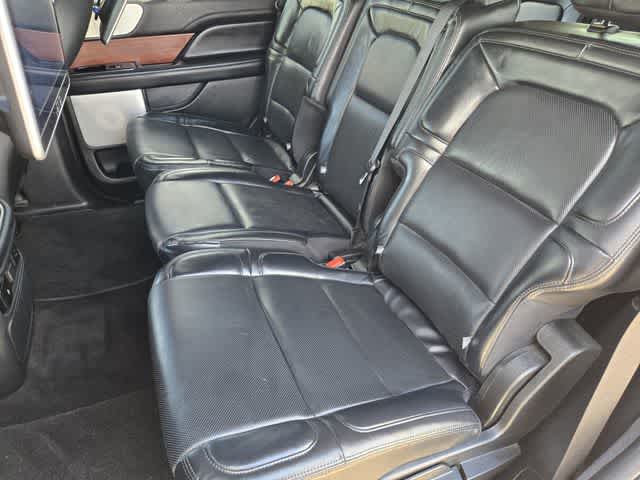 Thumbnail: 2021 Lincoln Navigator - 12