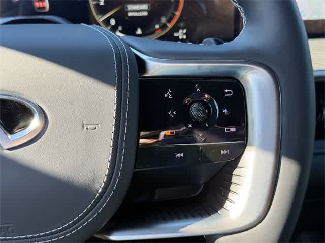 Thumbnail: 2026 INFINITI QX80 - 25