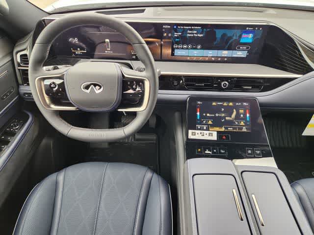 Thumbnail: 2026 INFINITI QX80 - 15