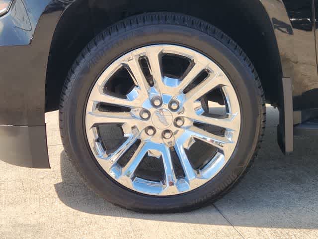 Thumbnail: 2016 Chevrolet Suburban - 7