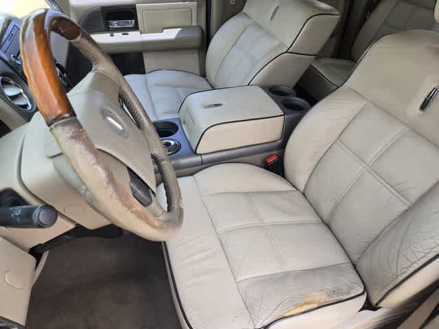 Thumbnail: 2008 Lincoln Mark LT - 11