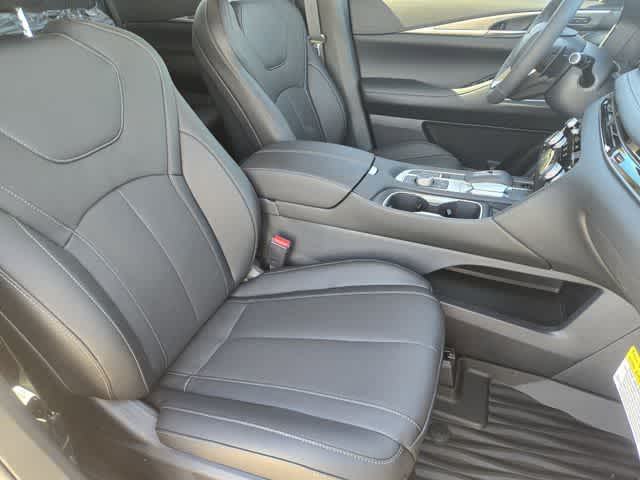 Thumbnail: 2026 INFINITI QX60 - 14