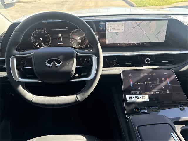 Thumbnail: 2026 INFINITI QX80 - 16