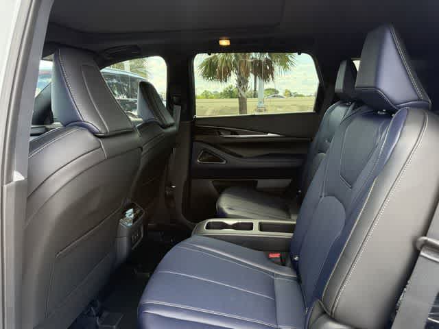 Thumbnail: 2026 INFINITI QX60 - 14