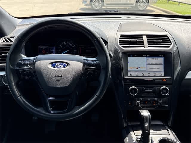 Thumbnail: 2017 Ford Explorer - 16