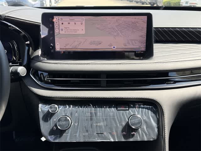 Thumbnail: 2026 INFINITI QX60 - 19