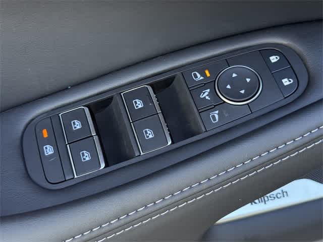 Thumbnail: 2026 INFINITI QX60 - 9